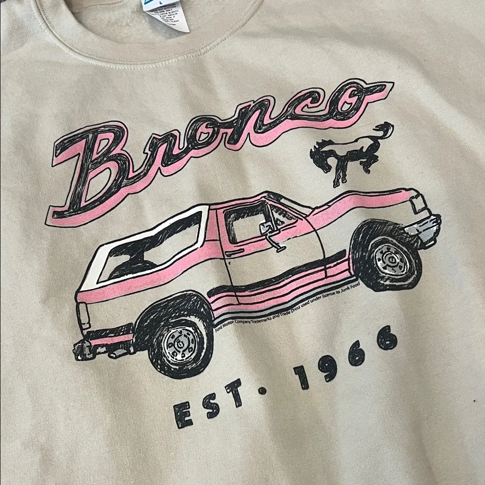 Junk food clothing Ford Bronco beige Graphic Sweatshirt - Picture 2 of 3